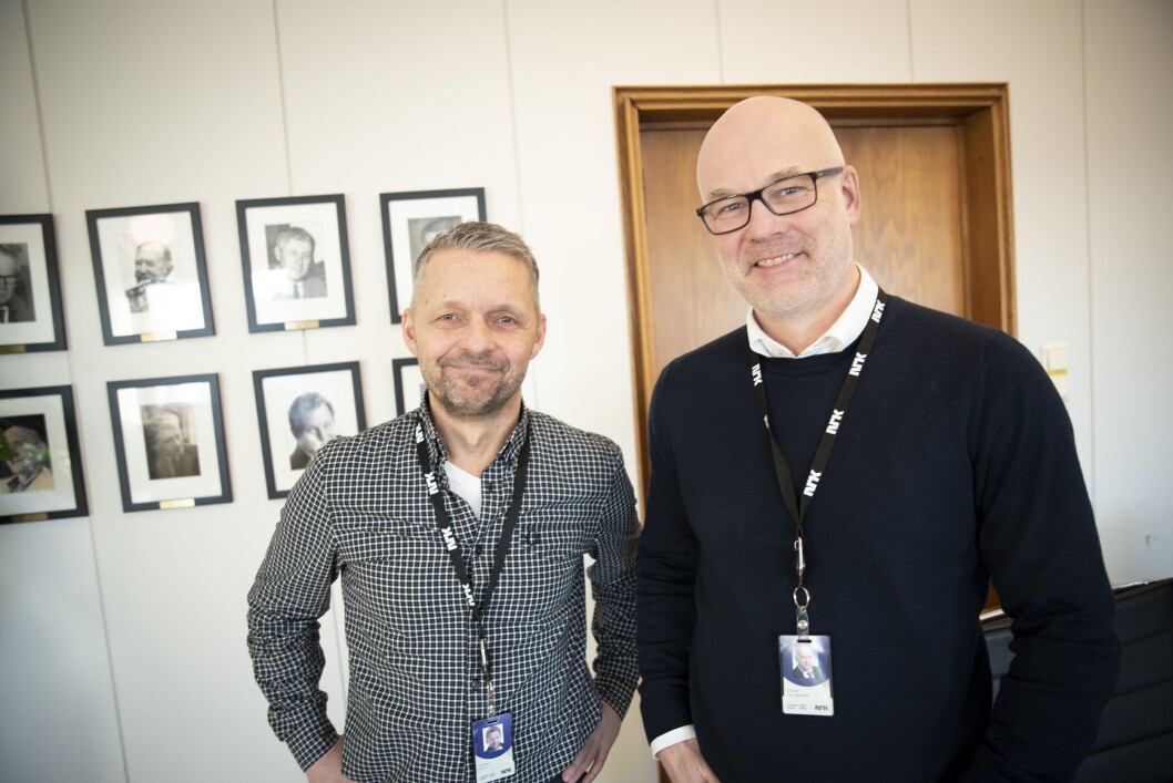 Distriktsdirektør Marius Lillelien og kringkastingssjef Thor Gjermund Eriksen i NRK. Distriktsdirektør Marius Lillelien og kringkastingssjef Thor Gjermund Eriksen i NRK.