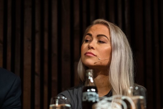 Debatt om kommentarfelt i regi av Oslo journalistklubb og Oslo redaktørforening. Ingeborg Senneset, journalist i Aftenposten og styremedlem i Norsk PEN Debatt om kommentarfelt i regi av Oslo journalistklubb og Oslo redaktørforening. Ingeborg Senneset, journalist i Aftenposten og styremedlem i Norsk PEN