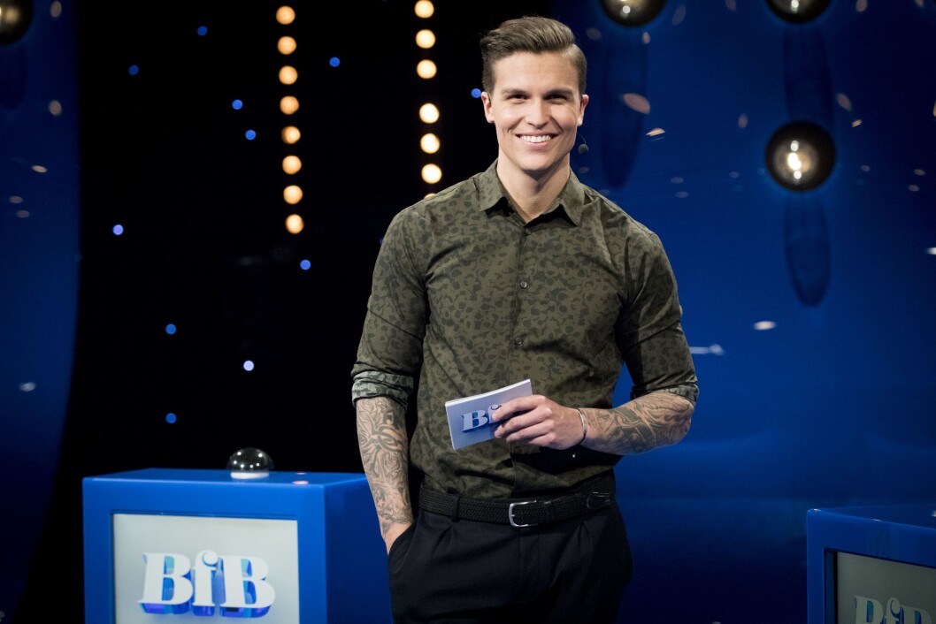 Programleder Atle Pettersen i Beat for Beat på NRK. Programleder Atle Pettersen i Beat for Beat på NRK.