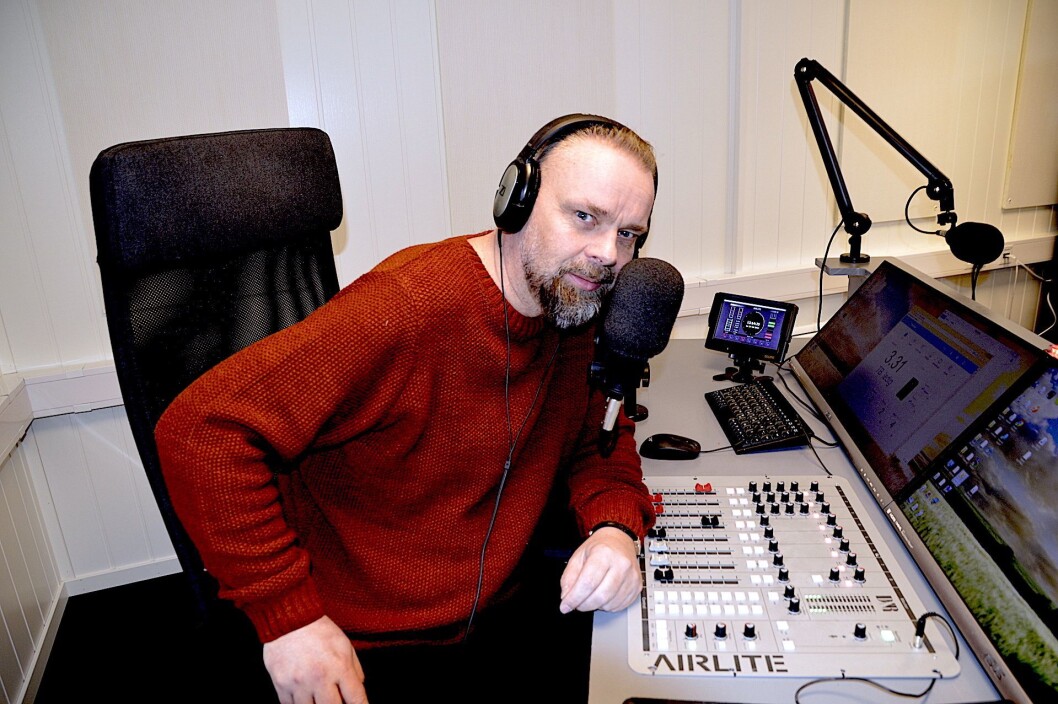 Han har lang erfaring fra radio, og skal nå lede Nea Radio-sendingene. Han har lang erfaring fra radio, og skal nå lede Nea Radio-sendingene.