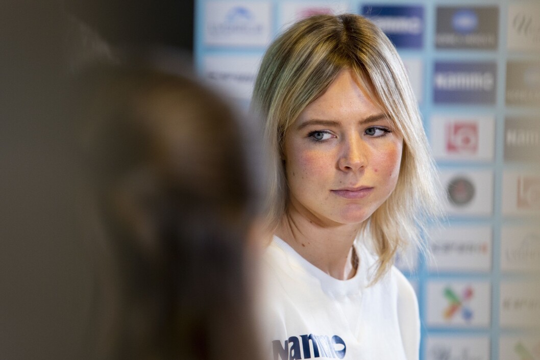 OL-mester i hopp Maren Lundby mener sponsorer og medier må komme på banen og vise at det er alvor bak ordene om likestilling. OL-mester i hopp Maren Lundby mener sponsorer og medier må komme på banen og vise at det er alvor bak ordene om likestilling.
