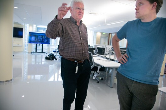 Far Trygve Hegnar og son Jon Trygve Hegnar i Hegnar Media. Far Trygve Hegnar og son Jon Trygve Hegnar i Hegnar Media.