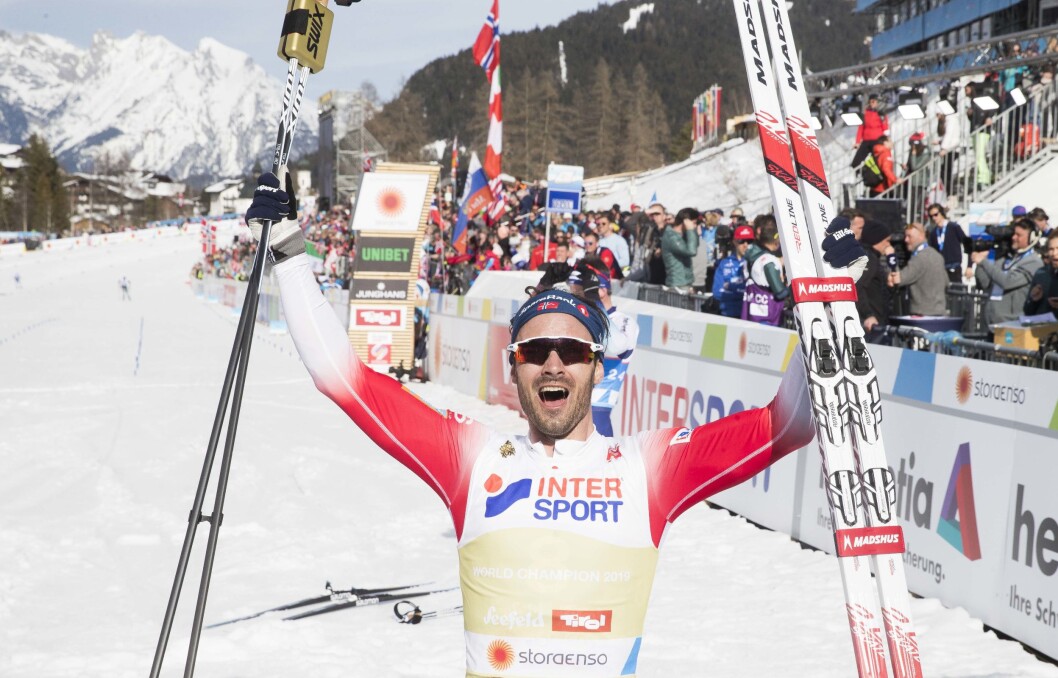 Hans Christer Holund blir verdensmester på 50 km fri teknikk under VM på ski i Seefeld. Hans Christer Holund blir verdensmester på 50 km fri teknikk under VM på ski i Seefeld.