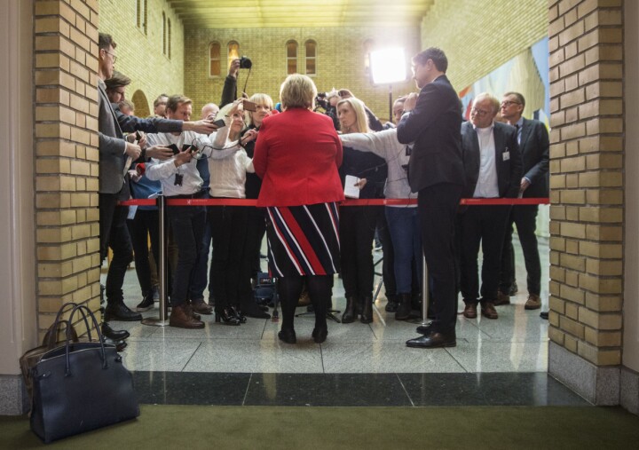 Statsminister Erna Solberg møtte pressa etter spørjetime på Stortinget i desember.
