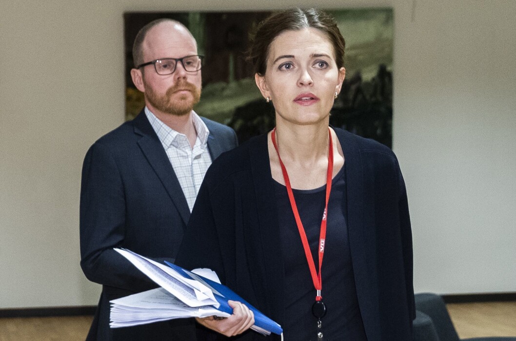 Sjefredaktør Gard Steiro og nyhetsredaktør Tora Bakke Håndlykken under VGs egen evaluering av avisas dekning av den såkalte Giske-videosaken er ferdig. Mediehuset legger fram evalueringen onsdag kveld.Foto: Berit Roald / NTB scanpix Sjefredaktør Gard Steiro og nyhetsredaktør Tora Bakke Håndlykken under VGs egen evaluering av avisas dekning av den såkalte Giske-videosaken er ferdig. Mediehuset legger fram evalueringen onsdag kveld.Foto: Berit Roald / NTB scanpix