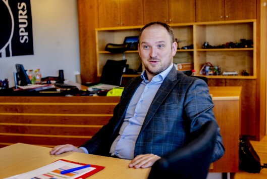 Samferdselsminister Jon Georg Dale (Frp) snakker om ny postlov. Samferdselsminister Jon Georg Dale (Frp) snakker om ny postlov.