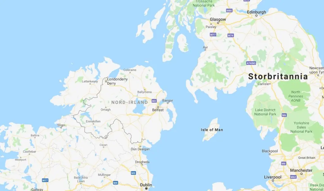 En journalist ble skutt under opptøyer i Nord-Irland torsdag kveld. Hun døde av skadene. Politiet mener Nye IRA står bak opptøyene og kaller det terror. En journalist ble skutt under opptøyer i Nord-Irland torsdag kveld. Hun døde av skadene. Politiet mener Nye IRA står bak opptøyene og kaller det terror.