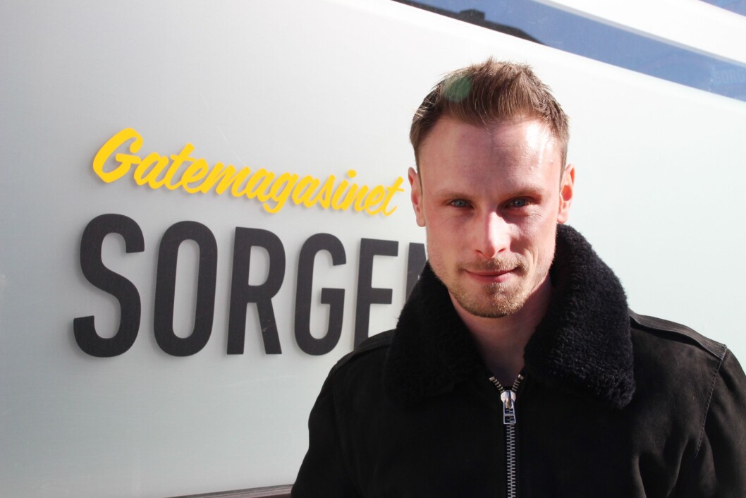 Thomas Tangen (29) er ansatt som journalist i Gatemagasinet Sorgenfri. Tangen kommer fra stilling som journalist i lokalavisa Norddalen. Thomas Tangen (29) er ansatt som journalist i Gatemagasinet Sorgenfri. Tangen kommer fra stilling som journalist i lokalavisa Norddalen.