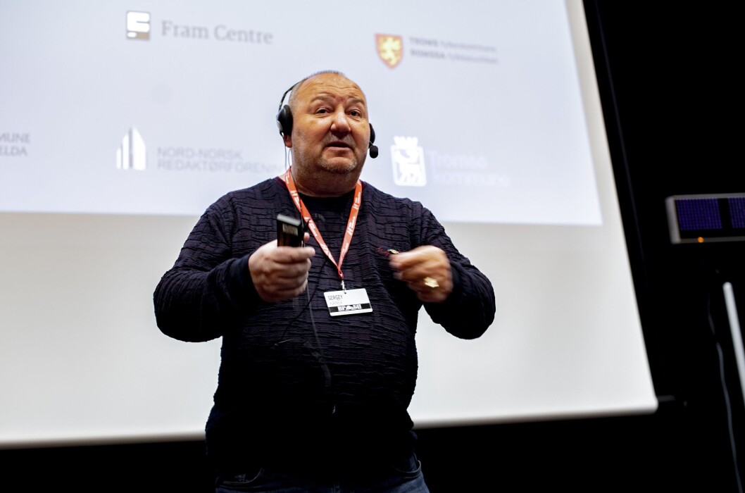 Sergej Kanev er russisk gravejournalist og stod på scenen under Barents Press sin konferanse i Tromsø. Sergej Kanev er russisk gravejournalist og stod på scenen under Barents Press sin konferanse i Tromsø.