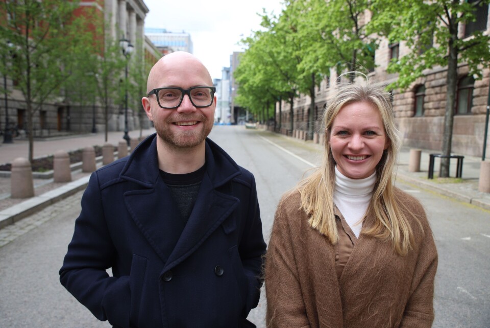 Journalist Jan Magnus Weiberg-Aurdal (38) og forretningsutvikler/prosjektleder Siss Andersen (31) er fast ansatt i Medier24. Journalist Jan Magnus Weiberg-Aurdal (38) og forretningsutvikler/prosjektleder Siss Andersen (31) er fast ansatt i Medier24.