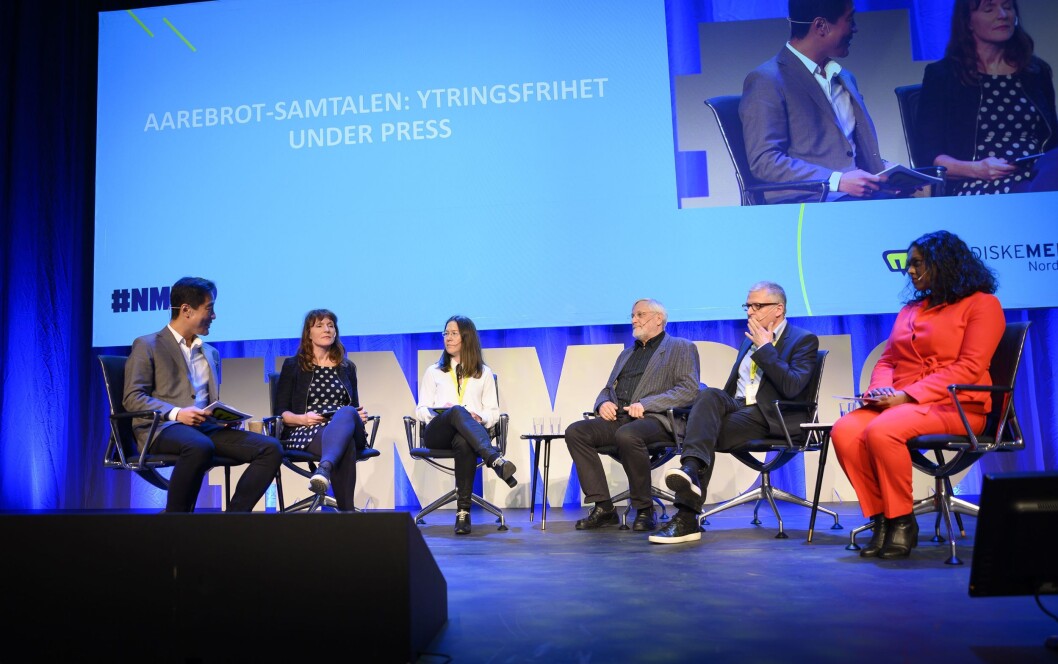 Flemming Rose, Kamzy Gunaratnam, Anki Gerhardsen, Anine Kierulf og Lars Gule – under ledelse av Fredrik Solvang. Flemming Rose, Kamzy Gunaratnam, Anki Gerhardsen, Anine Kierulf og Lars Gule – under ledelse av Fredrik Solvang.