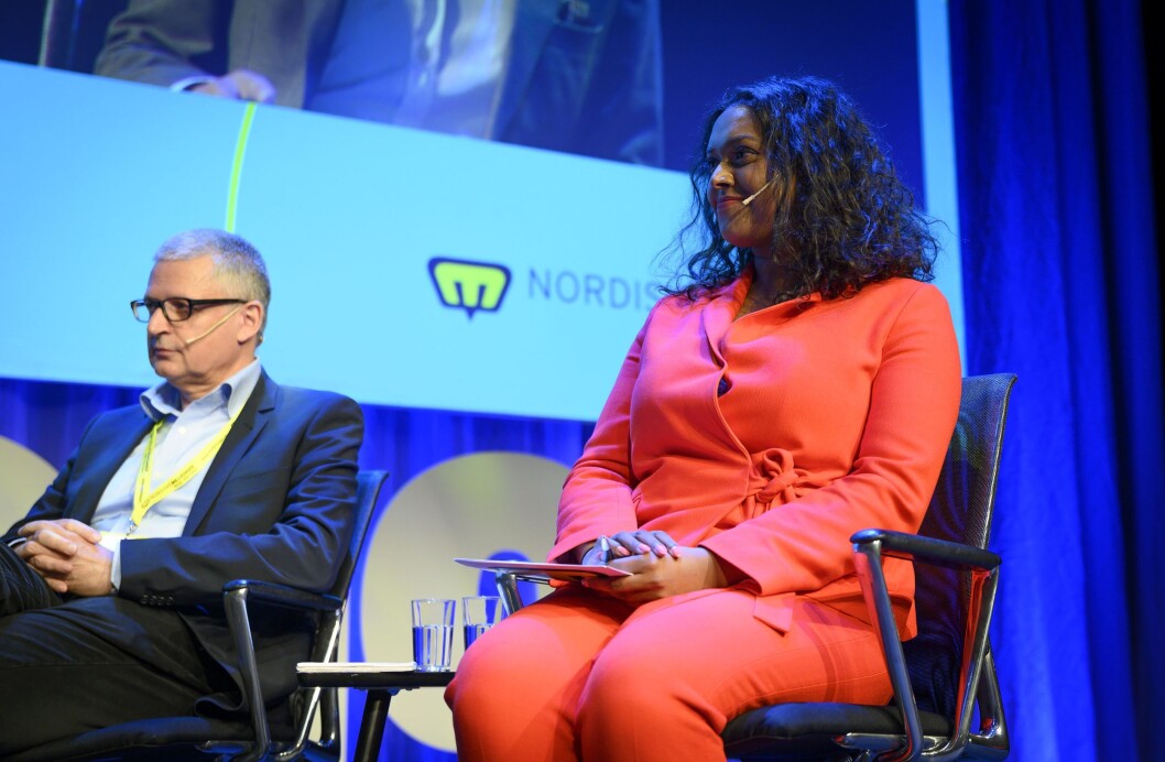 Flemming Rose, Kamzy Gunaratnam, Anki Gerhardsen, Anine Kierulf og Lars Gule – under ledelse av Fredrik Solvang. Flemming Rose, Kamzy Gunaratnam, Anki Gerhardsen, Anine Kierulf og Lars Gule – under ledelse av Fredrik Solvang.