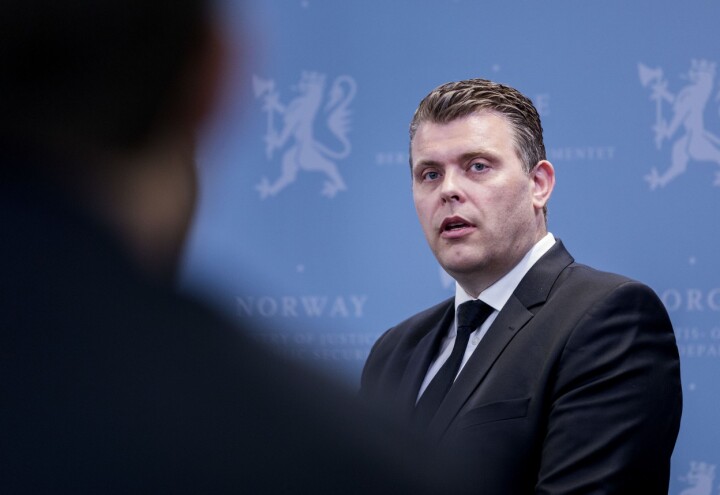 Jøran Kallmyr overtar som justisminister etter fungerende justisminister Jon Georg Dale.