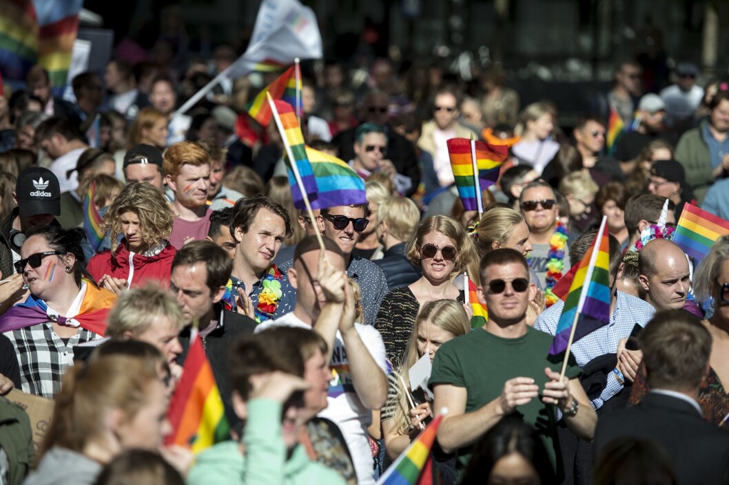 Arkivfoto: Etter Pride-paraden i Stavanger samlet folk seg for å høre statsminister Erna Solberg tale. Arkivfoto: Etter Pride-paraden i Stavanger samlet folk seg for å høre statsminister Erna Solberg tale.