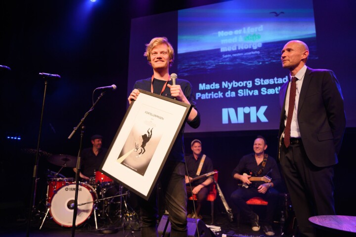 Mads Nyborg Støstad (bildet) og Patrick da Silva Sæther vant Fortellerprisen for «Jakten på klimaendringene»