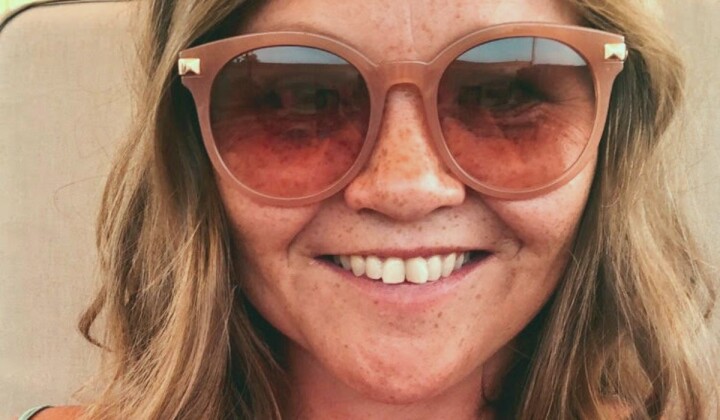 Heidi Hegvik bruker sommerferien ute i solen Spania.
