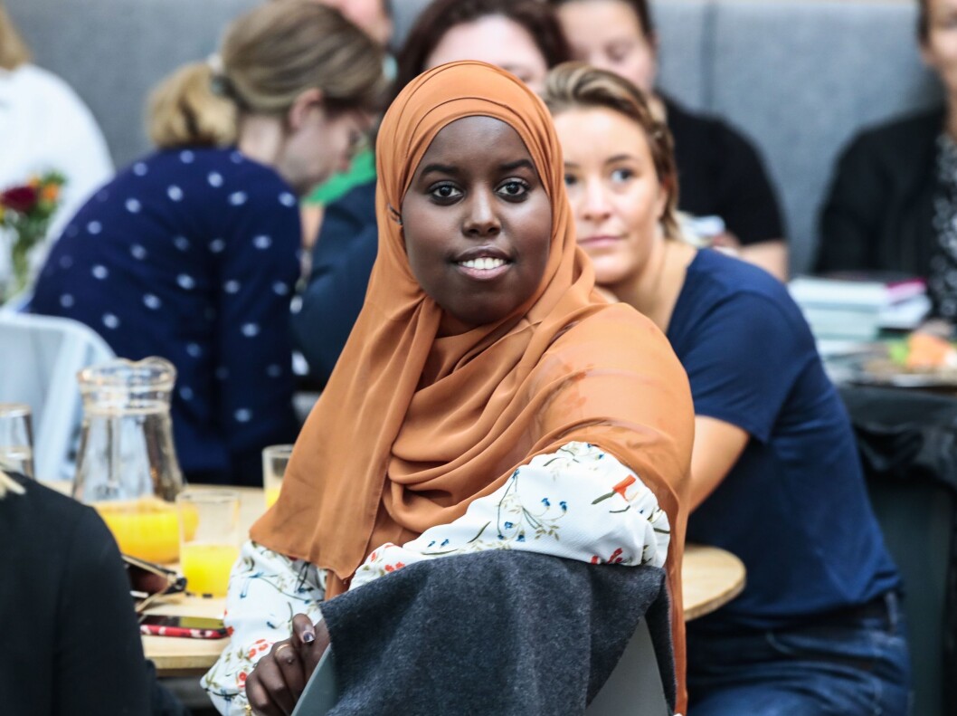 Sumaya Jirde Ali ble tegnet sammen med en kakerlakk. Det får Antirasistisk senter til å reagere. Sumaya Jirde Ali ble tegnet sammen med en kakerlakk. Det får Antirasistisk senter til å reagere.