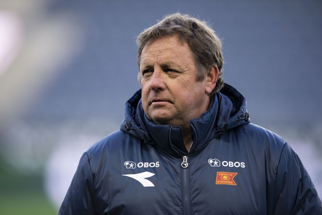 Viking-trener Bjarne Berntsen er lite fornøyd med oppførselen til lokalavisene. Viking-trener Bjarne Berntsen er lite fornøyd med oppførselen til lokalavisene.