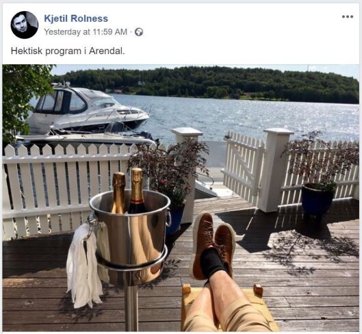 Kjetil Rolness mingler med seg selv. Kjetil Rolness mingler med seg selv.