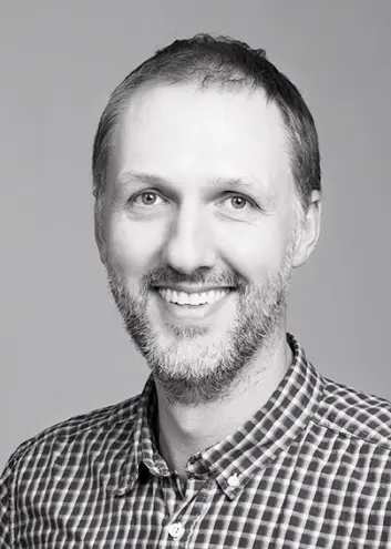 Erik Molland, redaksjonsleder i TV 2 hjelper deg Erik Molland, redaksjonsleder i TV 2 hjelper deg