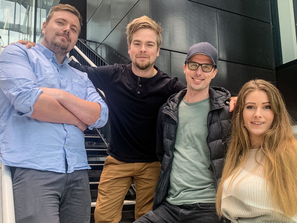 TV 2 Sportens nye e-sport-team: Ola Solheim (fra venstre), Simen Henriksen, Halvor Gulestøl og Hege Botnen. Donya Jabari var iikke tilstede da bildet ble tatt. TV 2 Sportens nye e-sport-team: Ola Solheim (fra venstre), Simen Henriksen, Halvor Gulestøl og Hege Botnen. Donya Jabari var iikke tilstede da bildet ble tatt.