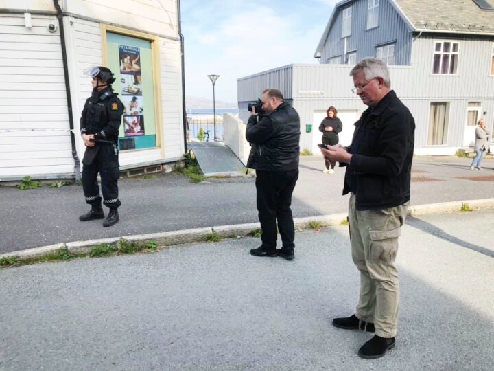 Ansatte ved Helgelands Blad er evakuert etter bombetrussel mot tingretten.
