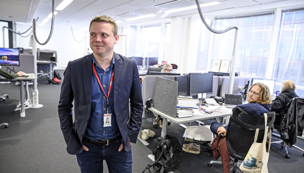 Lars Håkon Grønning forlater VGs gravejournalister Synnøve Åsebø og Ola Haram med vemod. Lars Håkon Grønning forlater VGs gravejournalister Synnøve Åsebø og Ola Haram med vemod.