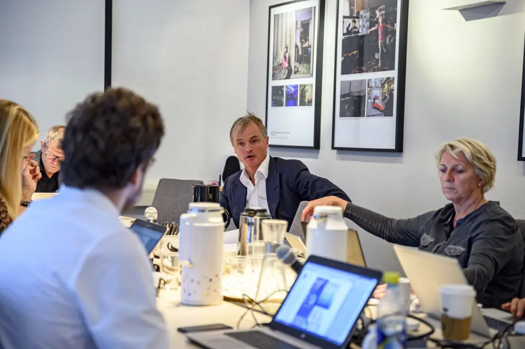 Øystein Stray Spetalen (til venstre) tok dissens i fellingen mot både Aftenbladet og Dagen, mens Marit Breivik og resten av medlemmene støttet innstillingen. Øystein Stray Spetalen (til venstre) tok dissens i fellingen mot både Aftenbladet og Dagen, mens Marit Breivik og resten av medlemmene støttet innstillingen.