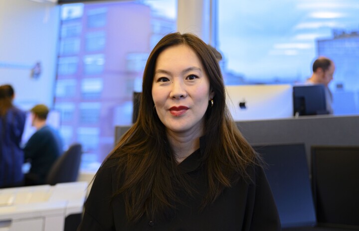 – Strategien ligger fast. Vi må digitaliseres, sier Sun Heidi Sæbø. Det betyr ikke at papiravisa skal dø: – Papiravisa skal leve videre i beste velgående. Den skal forvaltes med kløkt, omhu og kjærlighet.