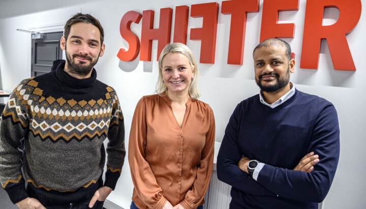 Shifter-ledelsen Per-Ivar Nikolaisen, redaktør, Aslaug Ingeborgrud Syvertsen, kommersiell leder og økonomisjef og Lucas H. Weldeghebriel, daglig leder og journalist.
