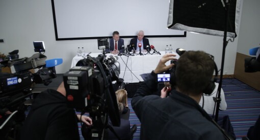 Frode Berg med tydelege avgrensingar for media på pressekonferansen tysdag