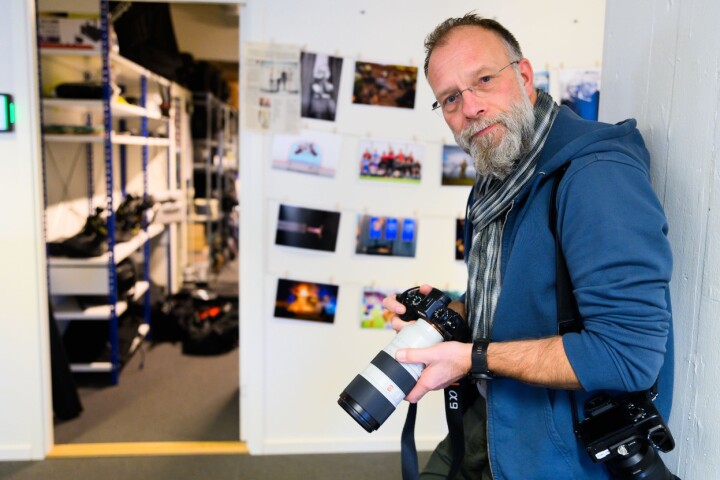 Heiko Junge har teke 98.000 bilete for Scanpix. No hudflettar han norske aviser