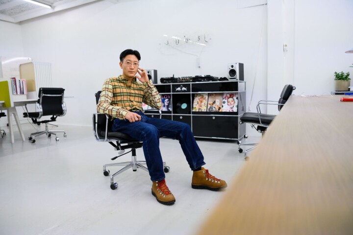 Sjefredaktør og eigar Danby Choi i kulturmagasinet Subjekt.