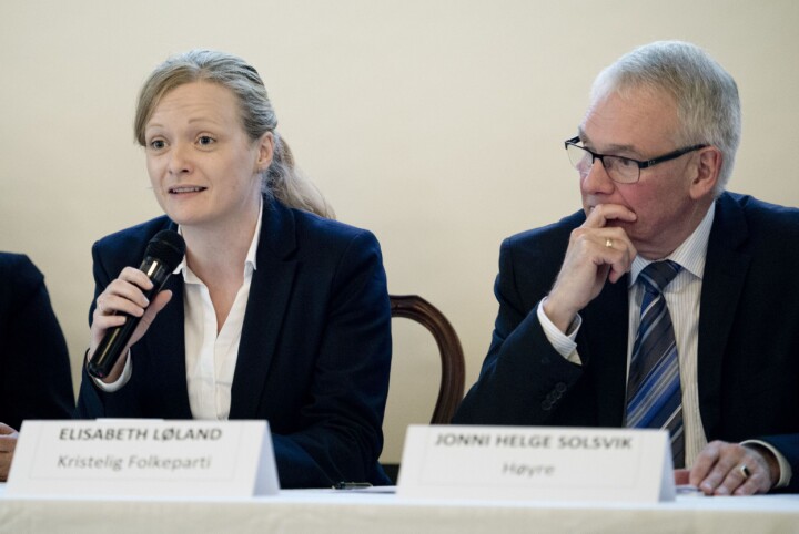 Elisabeth Løland (KrF) til venstre. Arkivfoto