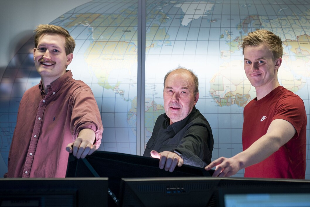 F.v. Edvard Stenersen, Dag P. Kjørholt og Jonas Berge er de tre journalistene fra NTB som etter planene skal reise ned til Sydney for NTB. .Foto: Heiko Junge / NTB scanpix F.v. Edvard Stenersen, Dag P. Kjørholt og Jonas Berge er de tre journalistene fra NTB som etter planene skal reise ned til Sydney for NTB. .Foto: Heiko Junge / NTB scanpix