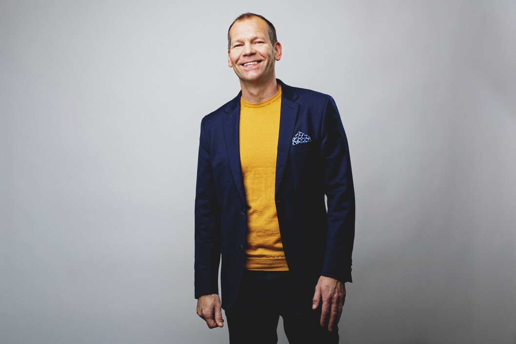 Øivind Lindøe - for anledningen kledd i gult og blått. Øivind Lindøe - for anledningen kledd i gult og blått.