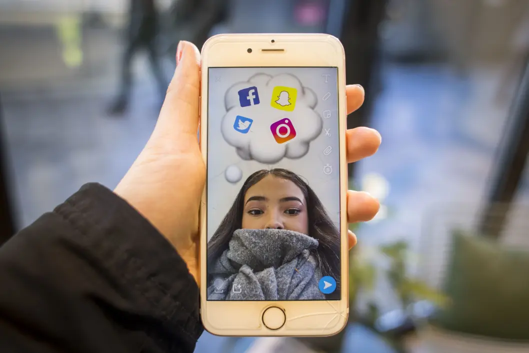 Nesten alle norske barn og unge i alderen 9-18 år bruker YouTube (95 prosent), mens 80 prosent er Snapchat-brukere, viser en kartlegging fra Medietilsynet. Nesten alle norske barn og unge i alderen 9-18 år bruker YouTube (95 prosent), mens 80 prosent er Snapchat-brukere, viser en kartlegging fra Medietilsynet.
