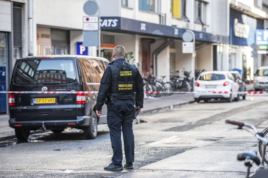 Reklamefirmaet som står bak en kritisert SAS-reklame, ble utsatt for en bombetrussel torsdag. Store politistyrker rykket ut til selskapets lokaler i København.Foto: Ólafur Steinar Rye Gestsson / Ritzau Scanpix / NTB scanpix Reklamefirmaet som står bak en kritisert SAS-reklame, ble utsatt for en bombetrussel torsdag. Store politistyrker rykket ut til selskapets lokaler i København.Foto: Ólafur Steinar Rye Gestsson / Ritzau Scanpix / NTB scanpix