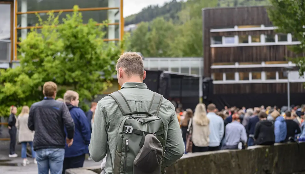 Studentene ved mediefagene i Volda sier de merker det høye sykefraværet ved avdelingen. Studentene ved mediefagene i Volda sier de merker det høye sykefraværet ved avdelingen.