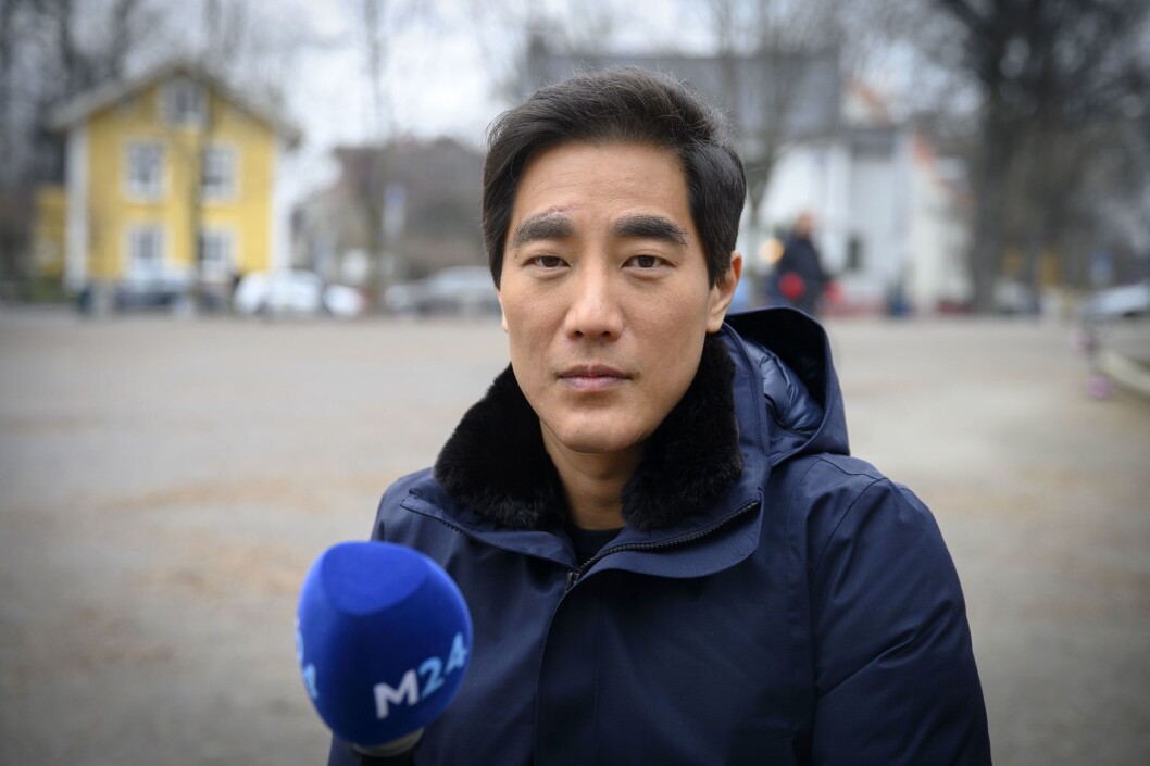 Programleder Fredrik Solvang gjør sin Facebook-side mindre tilgjengelig. Programleder Fredrik Solvang gjør sin Facebook-side mindre tilgjengelig.