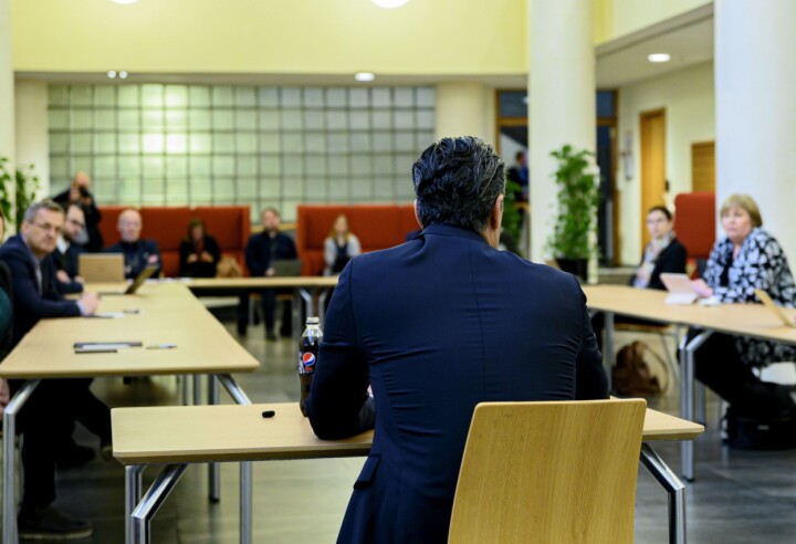 Kulturminister Abid Raja møter presseorganisasjonene.
