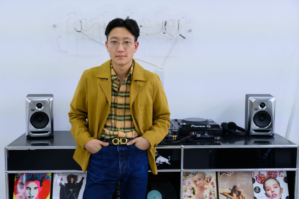 Sjefredaktør og eier Danby Choi i kulturmagasinet Subjekt.