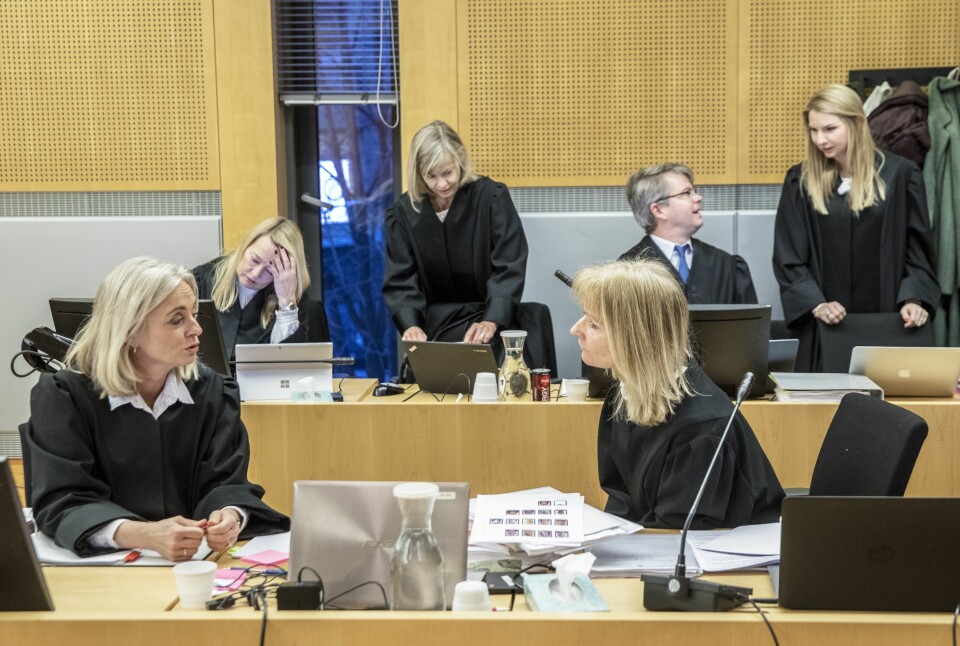 Rettssaken mot mannen med bakgrunn fra kultur og medier startet i Oslo tingrett i januar. Han er tiltalt for ni voldtekter og for seksuell omgang med en person under 16 år.