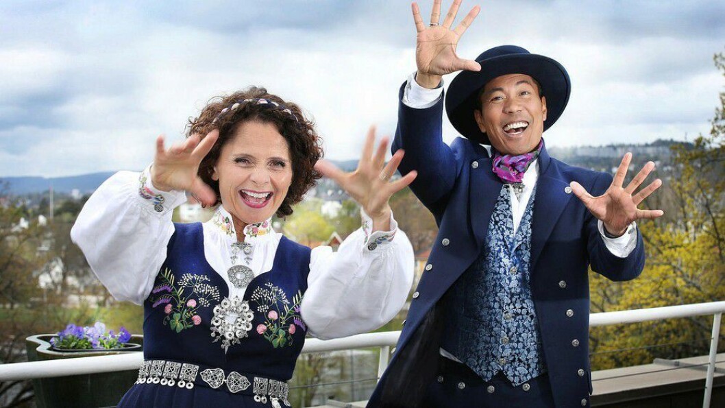 Nadia Hasnaoui og Christian Strand ledet det norske folk gjennom NRKs 17. mai-sending fra taket på Marienlyst. Nadia Hasnaoui og Christian Strand ledet det norske folk gjennom NRKs 17. mai-sending fra taket på Marienlyst.