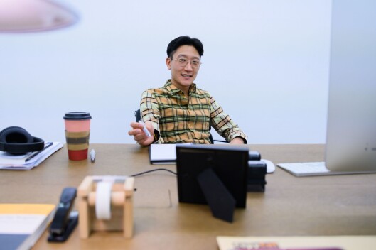 Sjefredaktør og eigar Danby Choi i kulturmagasinet Subjekt. Sjefredaktør og eigar Danby Choi i kulturmagasinet Subjekt.