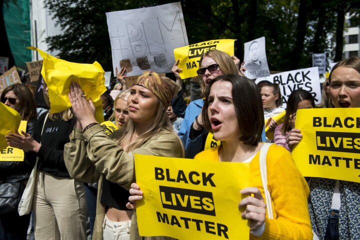 Støttemarkering for 'We can't breathe -rettferdighet for George Floyd'.
