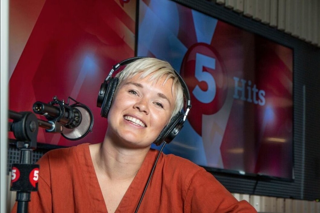 Vida Lill Berge er oppgitt over at kringkastingssjef Thor Gjermund Eriksen og NRK nekter for at lufting skjer i mediehuset. Vida Lill Berge er oppgitt over at kringkastingssjef Thor Gjermund Eriksen og NRK nekter for at lufting skjer i mediehuset.