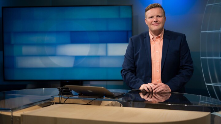 Hans Andreas Solbakken, her i rollen som nyhetsanker for NRK Innlandet.