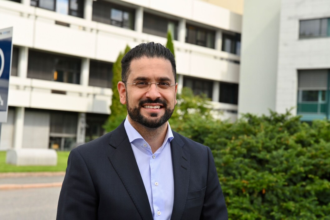 Yama Wolasmal, Dagsrevyen-anker og kommende Beirut-korrespondent for NRK. Yama Wolasmal, Dagsrevyen-anker og kommende Beirut-korrespondent for NRK.