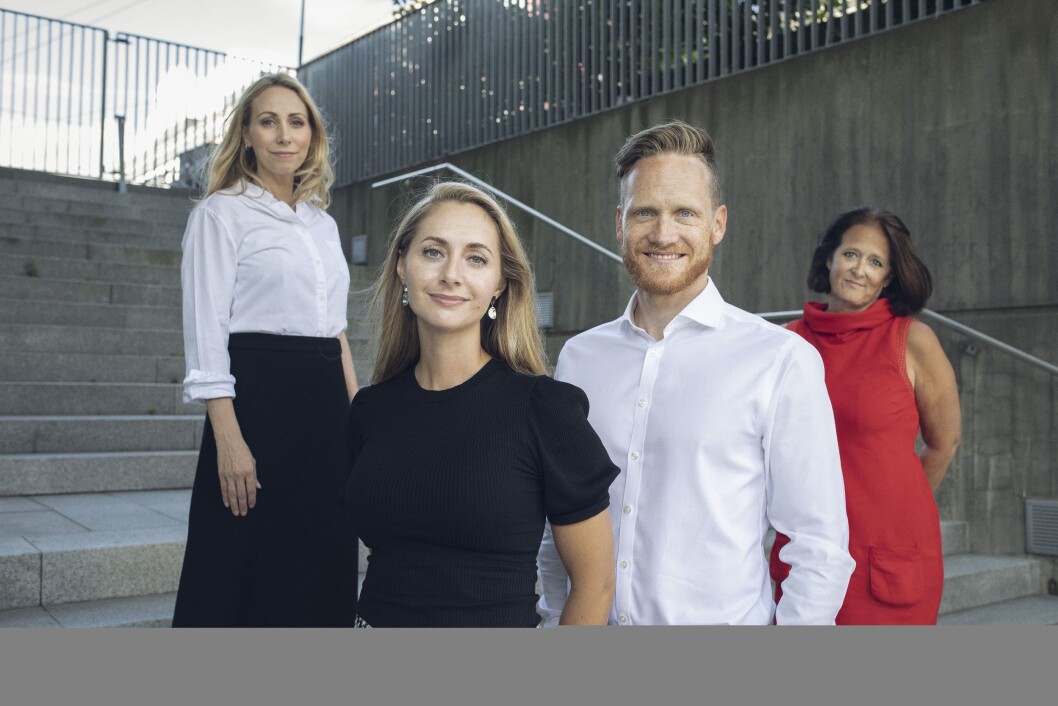 Journalist Jorun Sofie F. Aartun, organisasjonspsykologene Gitte og Thomas Nesset Midelfart og kommentator Eva Grinde skal l fronte DNs nye ledelsessatsing. Journalist Jorun Sofie F. Aartun, organisasjonspsykologene Gitte og Thomas Nesset Midelfart og kommentator Eva Grinde skal l fronte DNs nye ledelsessatsing.
